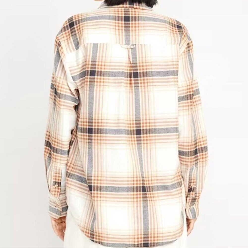 Old Navy The Boyfriend Shirt,  Plaid Button-Down Shirt - Cream and Brown‎ - Picture 2 of 5